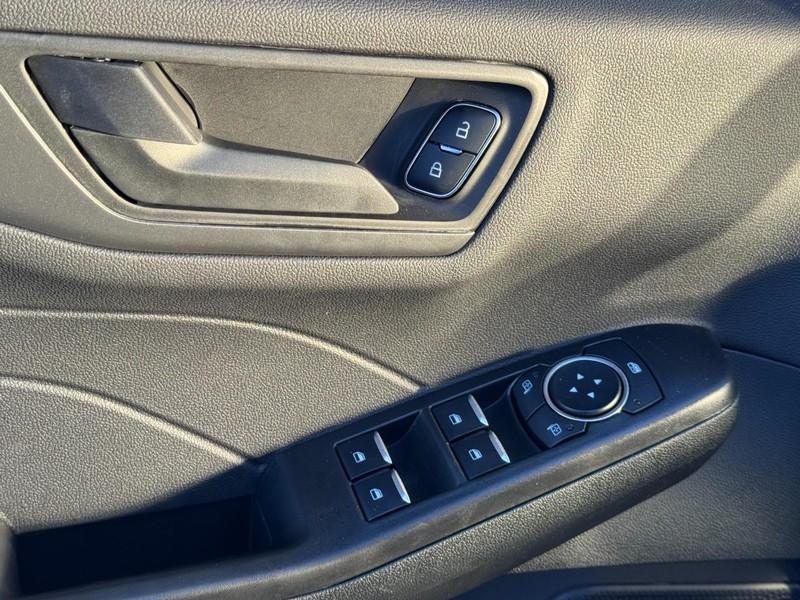 Ford Escape Vehicle Image 11