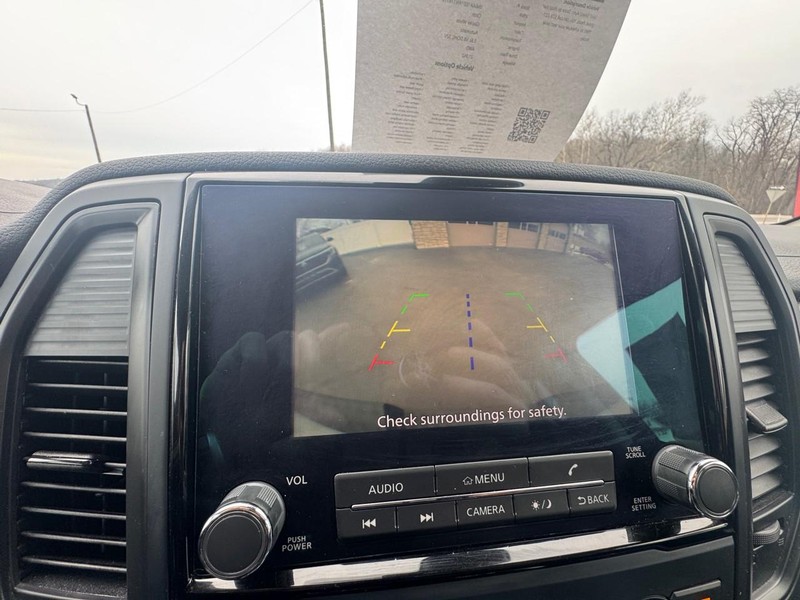 Nissan Titan Vehicle Image 22