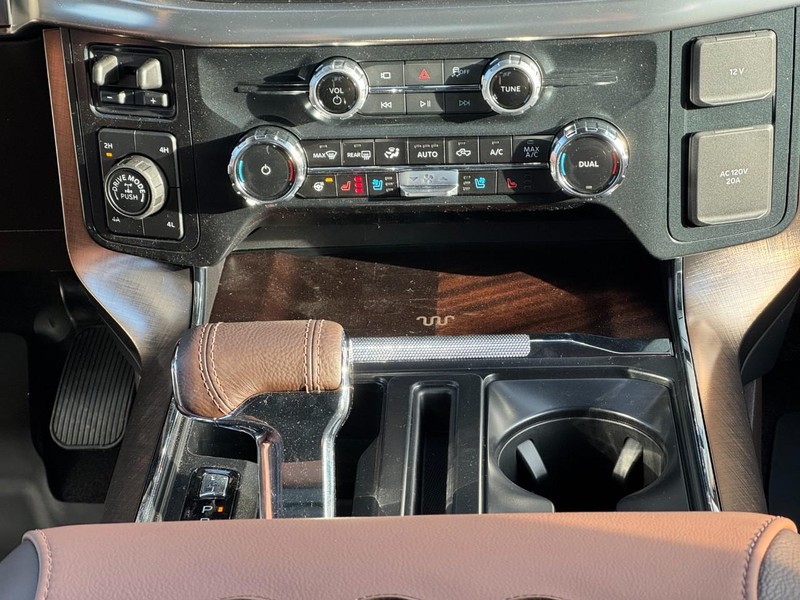 Ford F-150 Vehicle Image 10