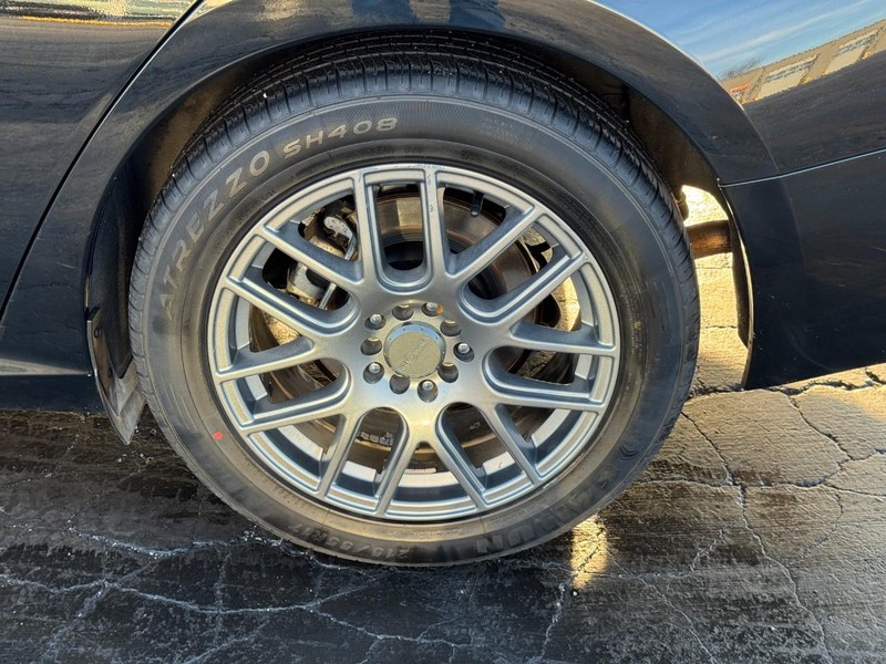 Nissan Altima Vehicle Image 06