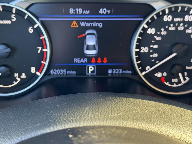 Nissan Altima Vehicle Image 18