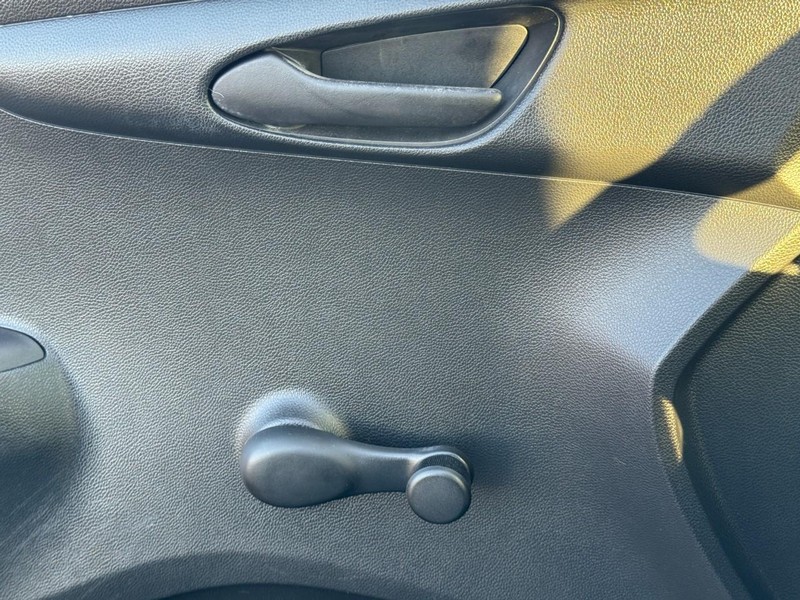 Chevrolet Spark Vehicle Image 18