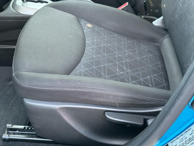 Chevrolet Spark Vehicle Image 19