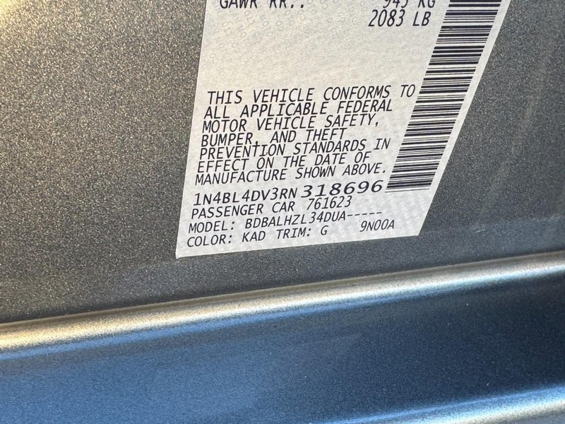 Nissan Altima Vehicle Image 24