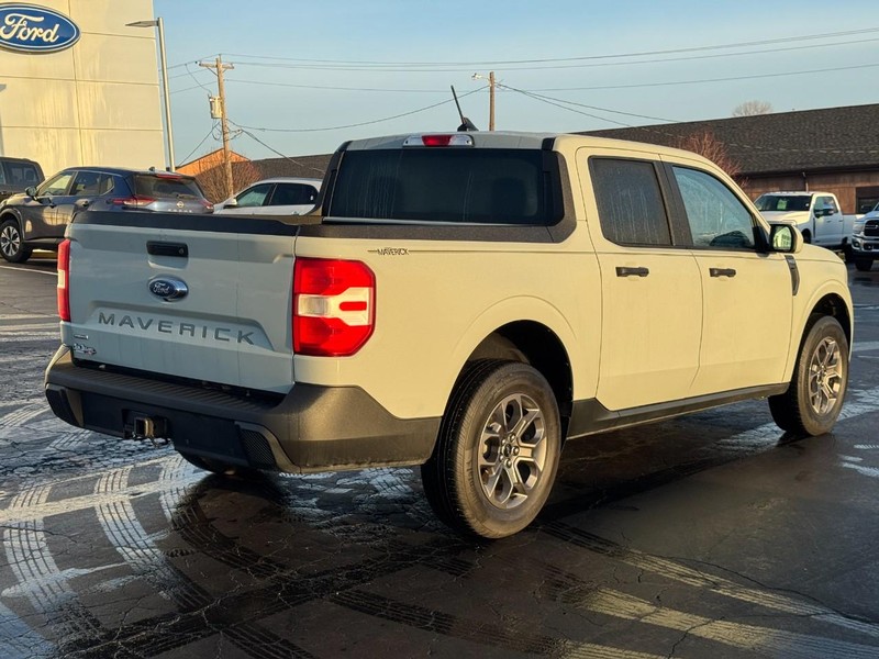 Ford Maverick Vehicle Image 03