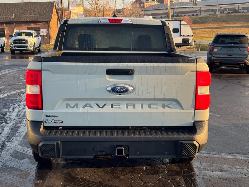 Ford Maverick Vehicle Image 05