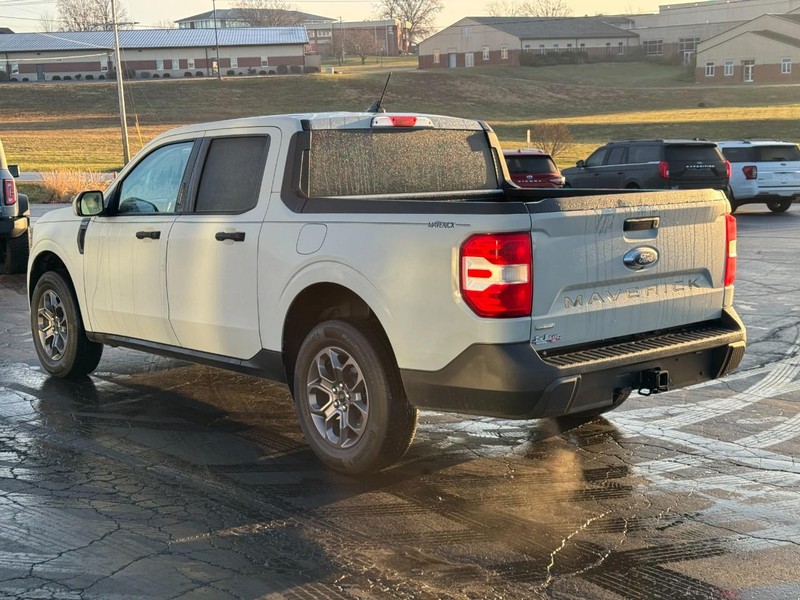 Ford Maverick Vehicle Image 06