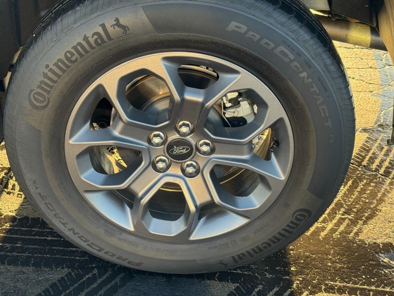 Ford Maverick Vehicle Image 07