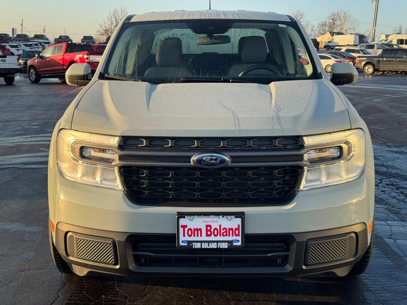 Ford Maverick Vehicle Image 09