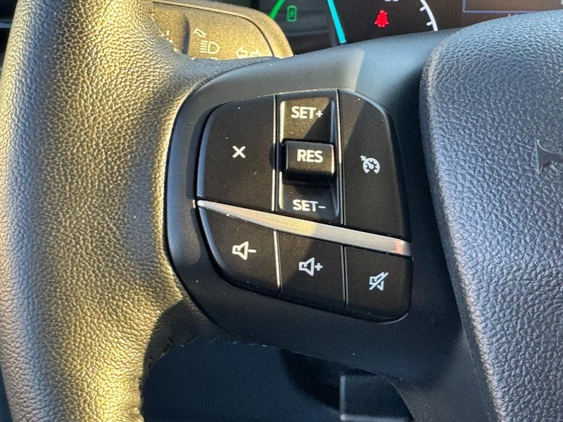 Ford Maverick Vehicle Image 17