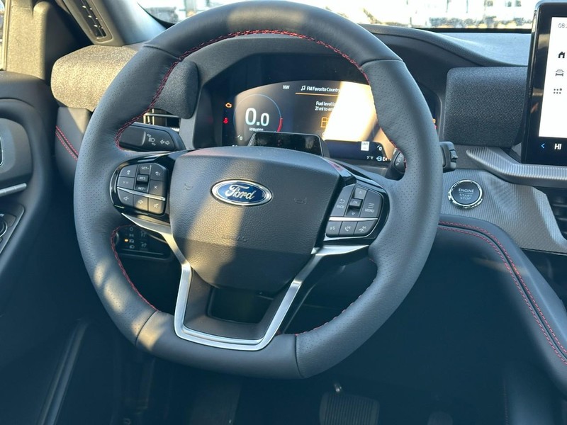 Ford Explorer Vehicle Image 09