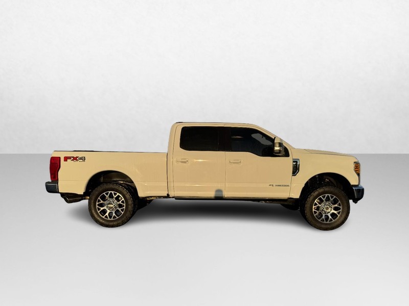 Ford Super Duty F-250 SRW Vehicle Image 02