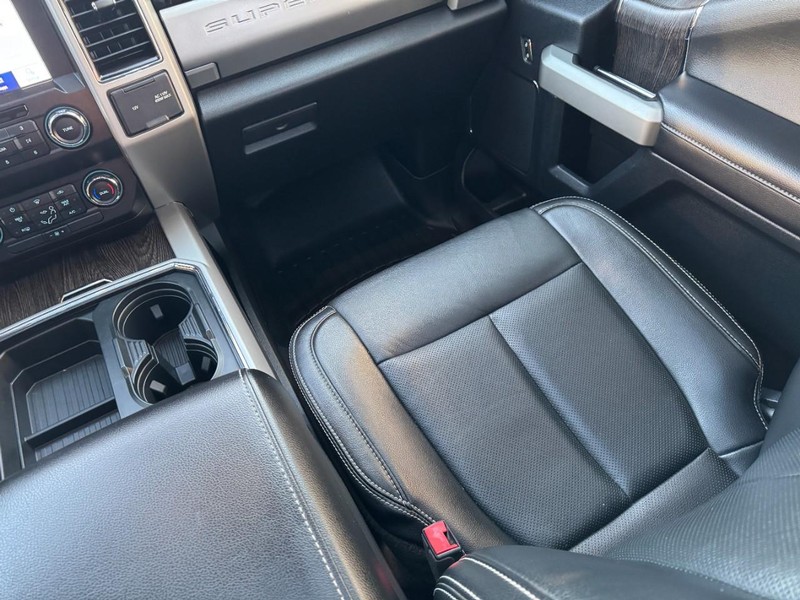 Ford Super Duty F-250 SRW Vehicle Image 15