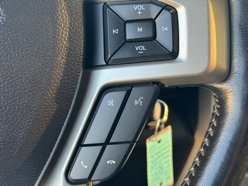 Ford Super Duty F-250 SRW Vehicle Image 20