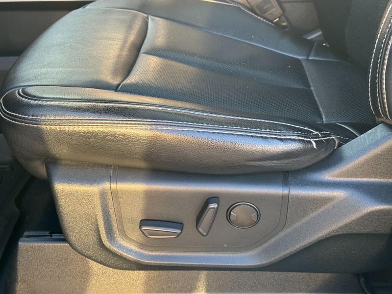 Ford Super Duty F-250 SRW Vehicle Image 27