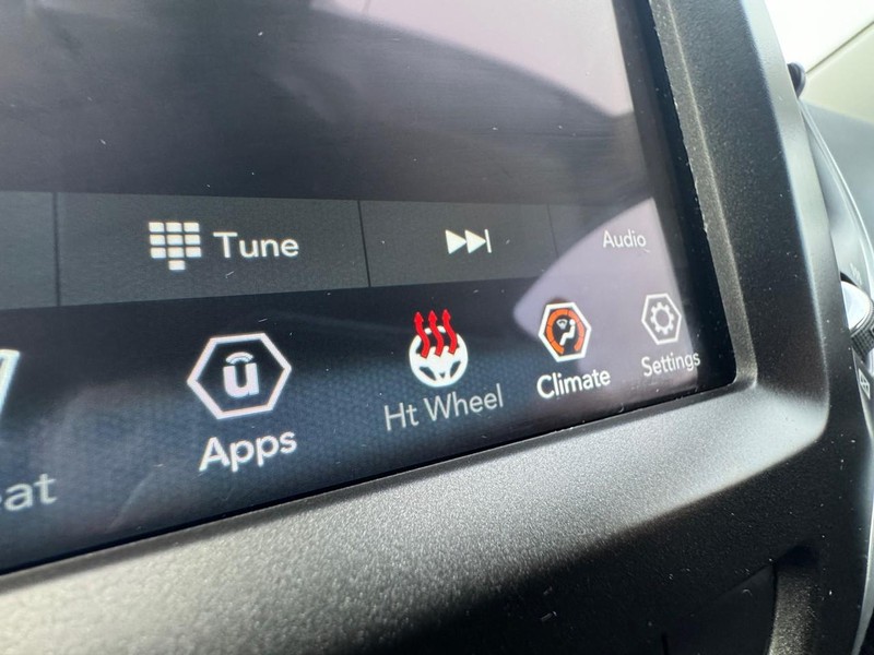 Jeep Cherokee Vehicle Image 19