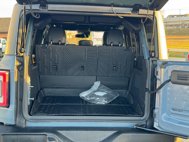 Ford Bronco Vehicle Image 04