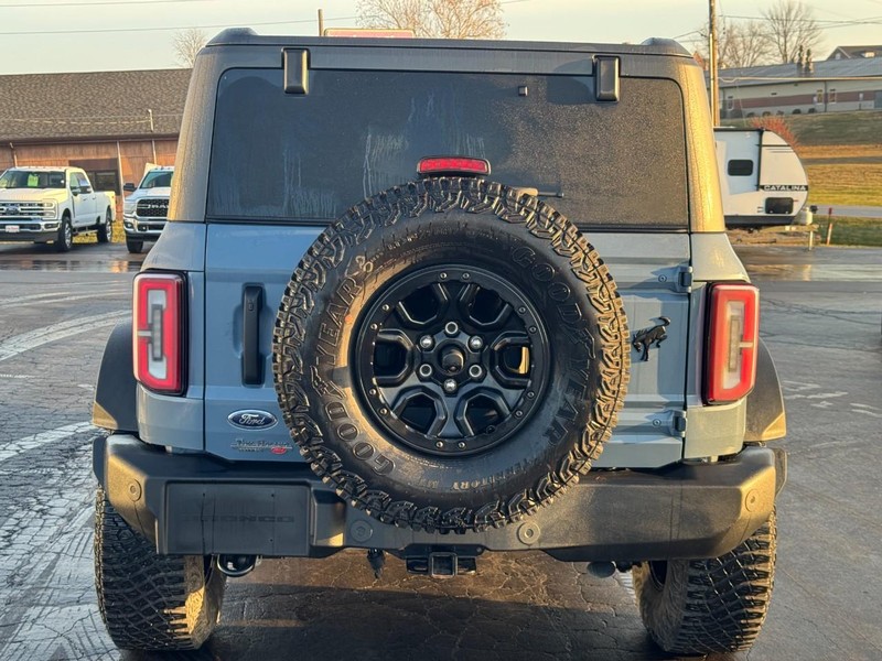 Ford Bronco Vehicle Image 05