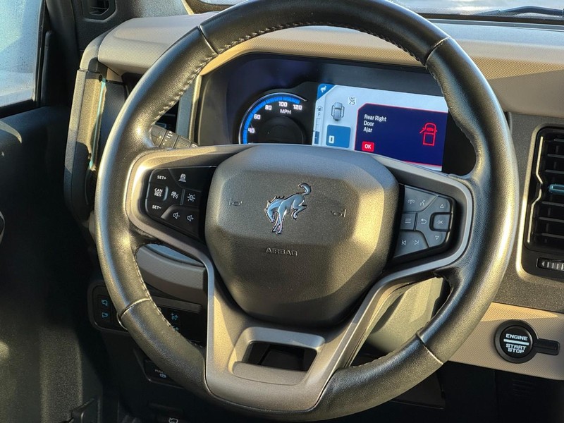 Ford Bronco Vehicle Image 12