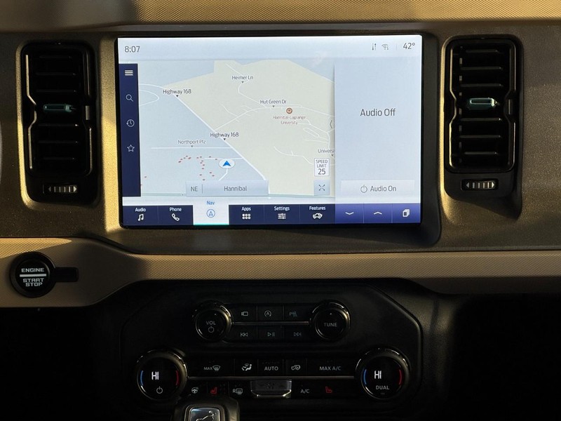 Ford Bronco Vehicle Image 13