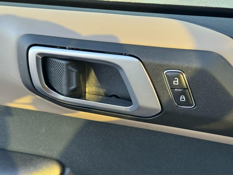 Ford Bronco Vehicle Image 24