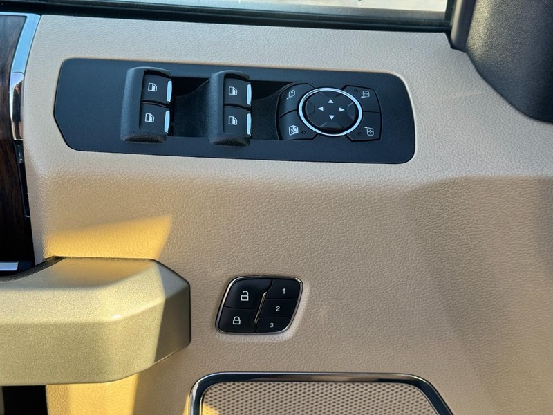 Ford F-150 Vehicle Image 24