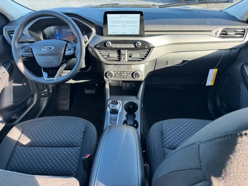 Ford Escape Vehicle Image 06