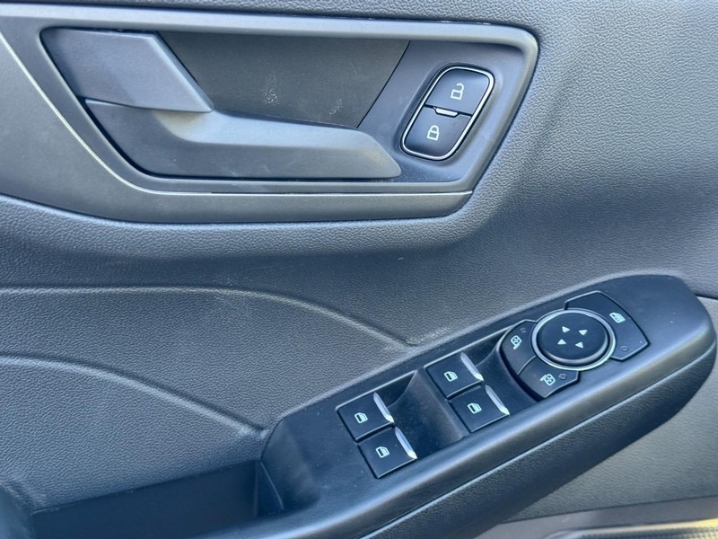 Ford Escape Vehicle Image 10