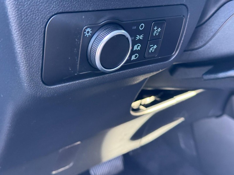 Ford Escape Vehicle Image 11