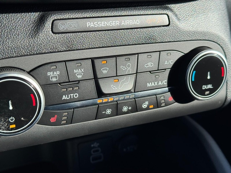 Ford Escape Vehicle Image 14