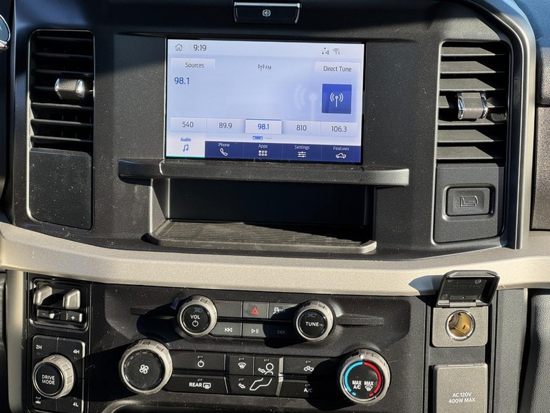 Ford Super Duty F-250 SRW Vehicle Image 09