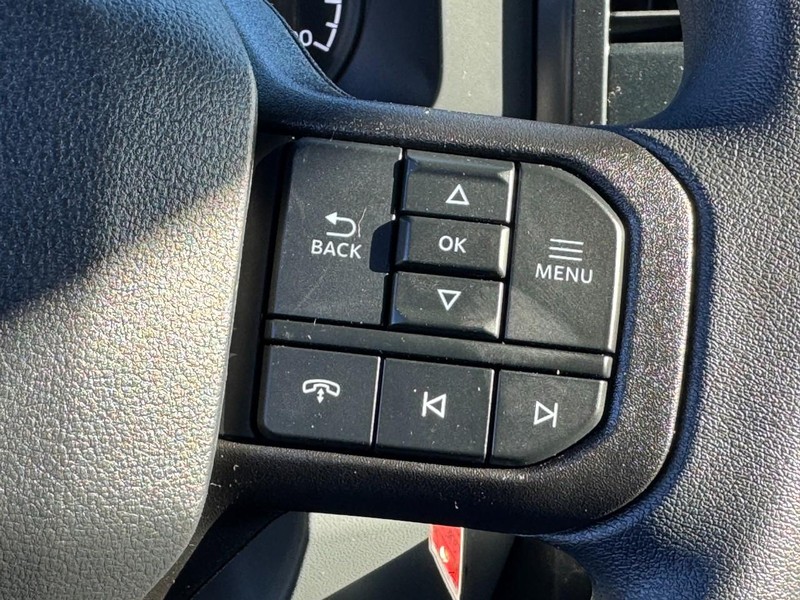 Ford Super Duty F-250 SRW Vehicle Image 17