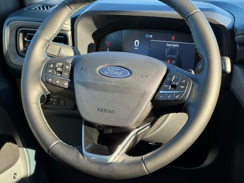 Ford Maverick Vehicle Image 07