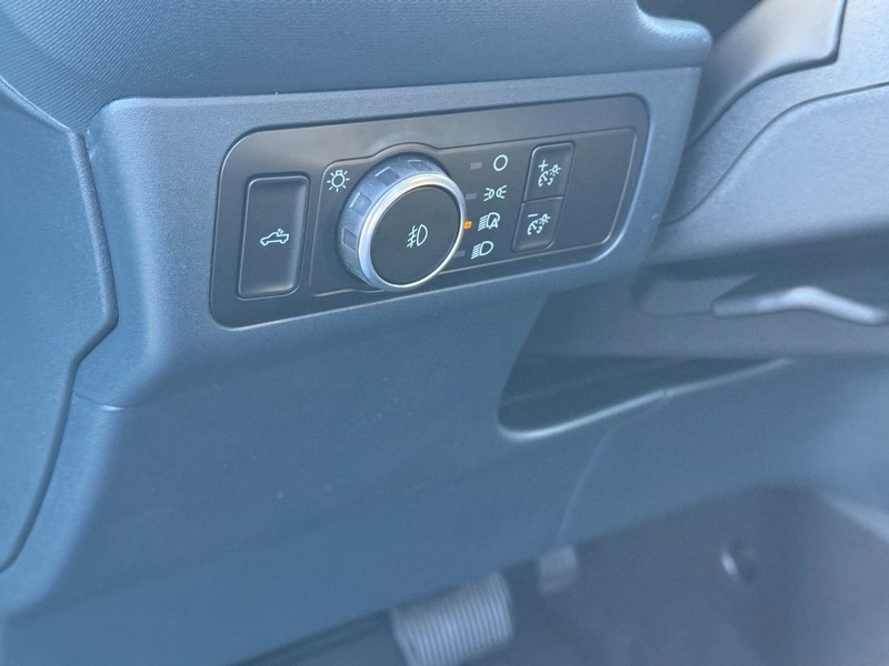 Ford Maverick Vehicle Image 13