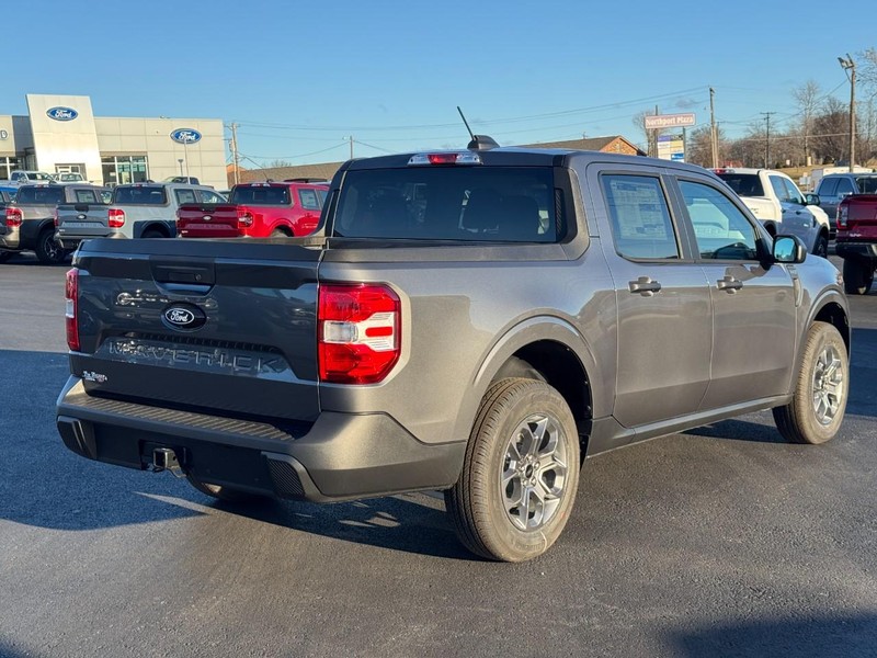 Ford Maverick Vehicle Image 03