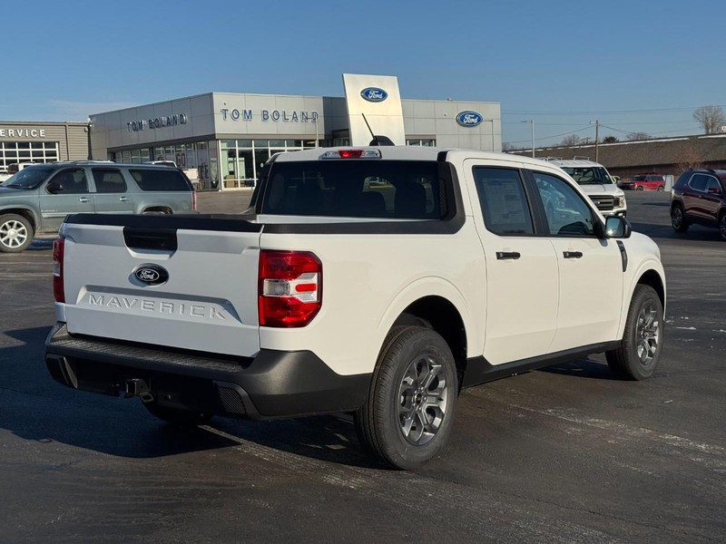 Ford Maverick Vehicle Image 03