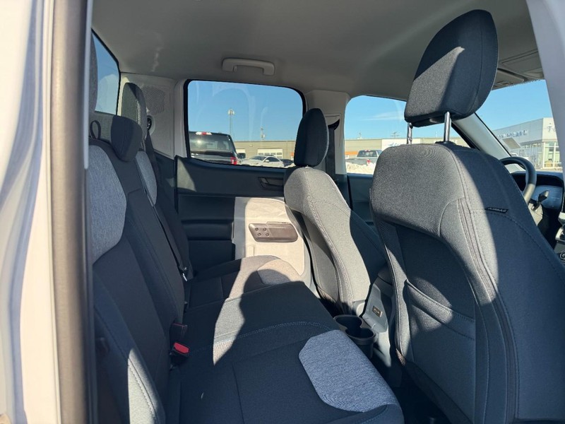 Ford Maverick Vehicle Image 05