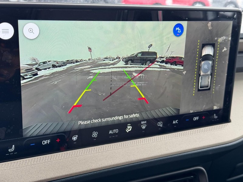 Ford Maverick Vehicle Image 16