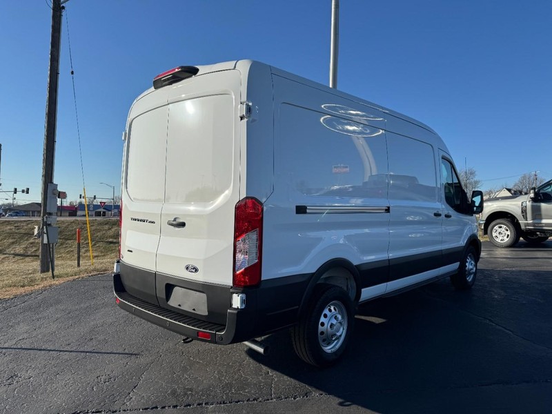 Ford Transit Cargo Van Vehicle Image 03