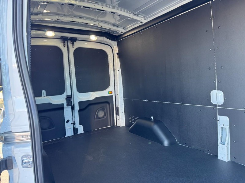 Ford Transit Cargo Van Vehicle Image 05