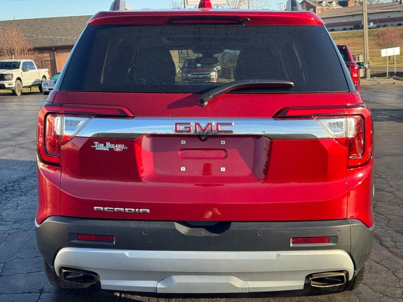 GMC Acadia Vehicle Image 05