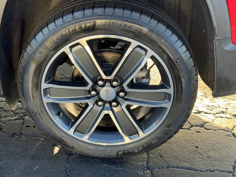 GMC Acadia Vehicle Image 07