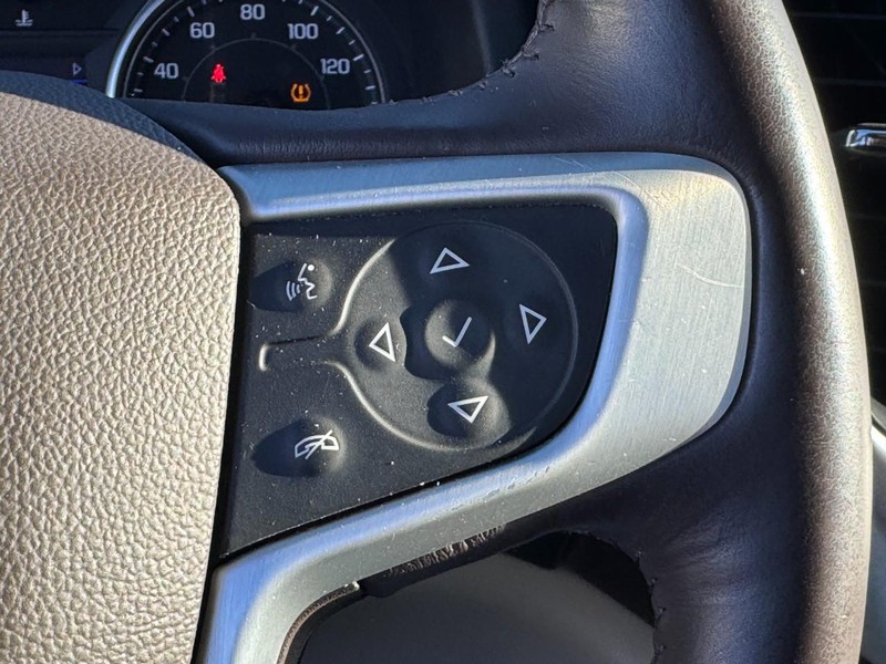 GMC Acadia Vehicle Image 20