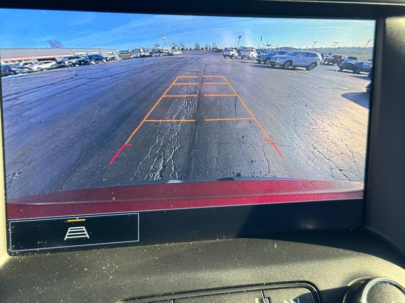 GMC Acadia Vehicle Image 24