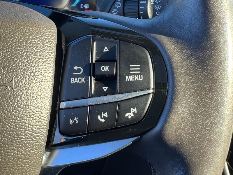 Ford Explorer Vehicle Full-screen Gallery Image 20