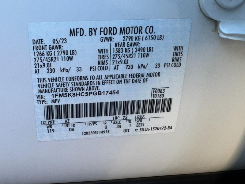 Ford Explorer Vehicle Full-screen Gallery Image 30