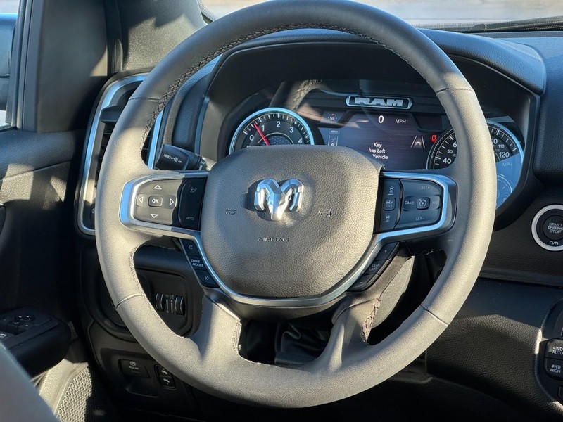 Ram 1500 Vehicle Image 12