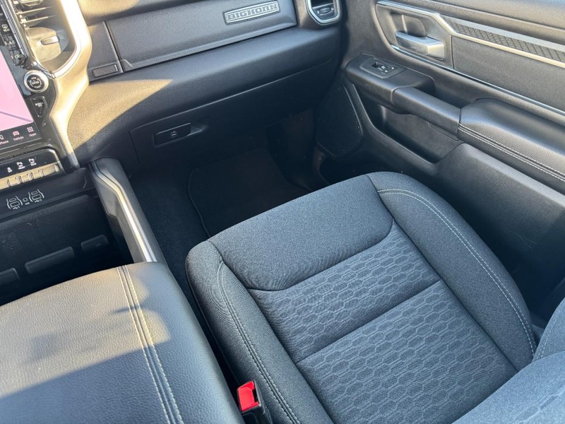 Ram 1500 Vehicle Image 15