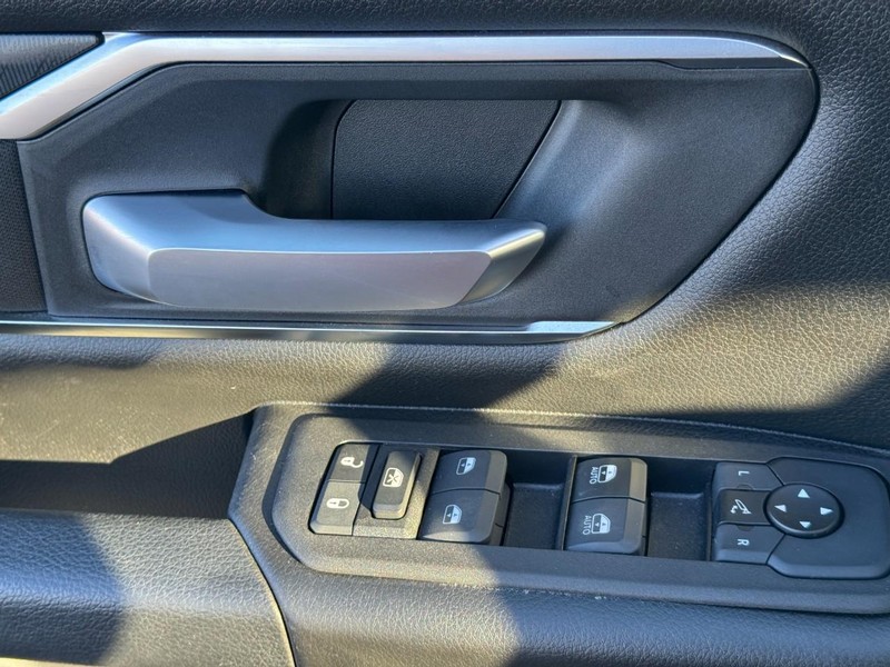 Ram 1500 Vehicle Image 25