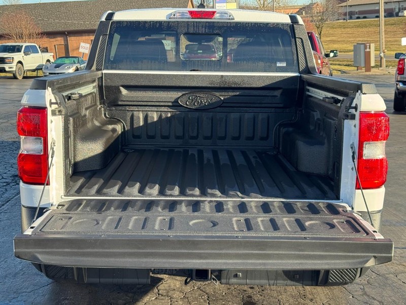 Ford Maverick Vehicle Image 04